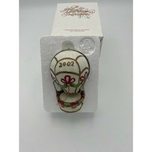 Avon 2002 Hot Air Balloon Holiday Treasures Christmas Ornament In Box Read Below